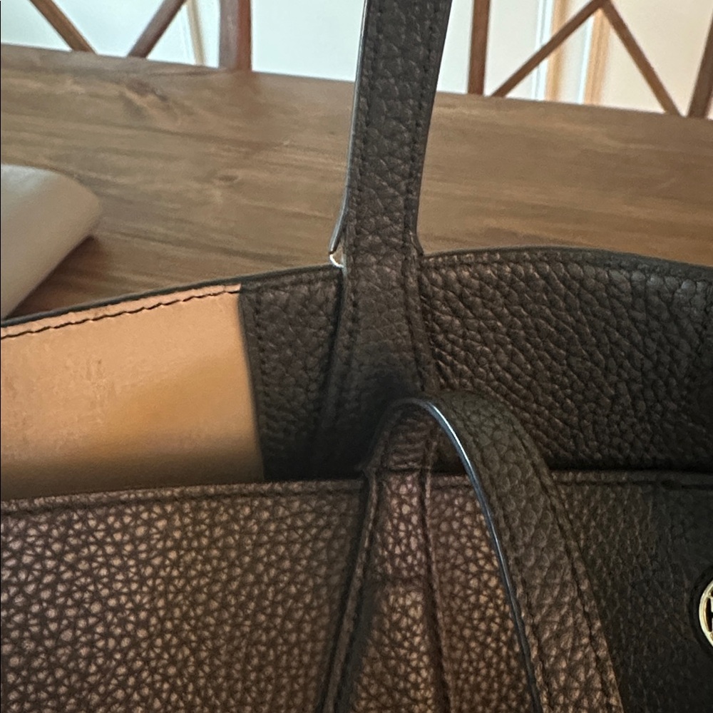 Tory Burch Perry Tote - Picture 3 of 5